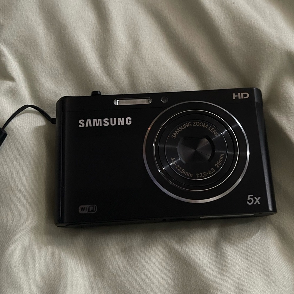 samsung smart camera hd dv300f PERFECT CONDITION!!